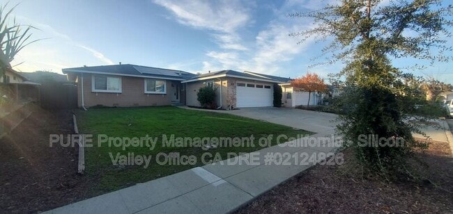 Building Photo - 2883 Vía Encinitas