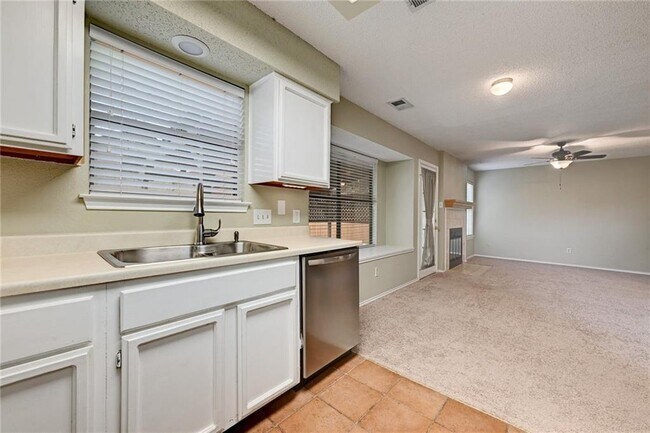 12915 Modena Trail