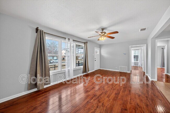 Photo - 408 Aviation Ave