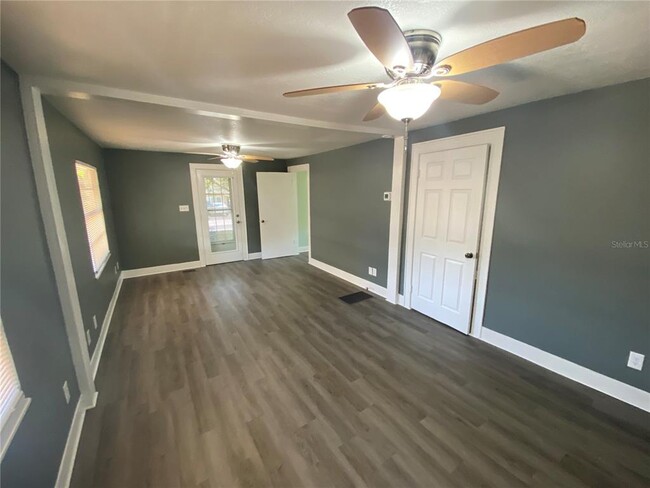Photo - 227 E Barnes Ave