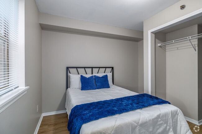 Studio - 400SF - Bedroom