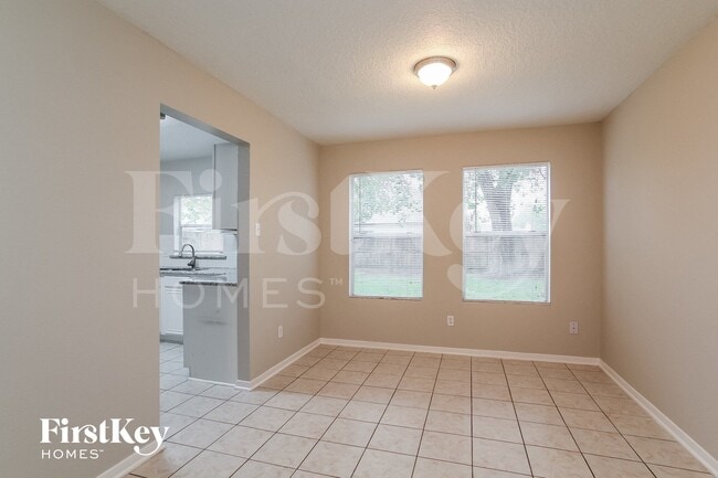 Photo - 947 Leadenhall Cir