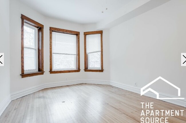Photo - 3820 N Sheffield Ave Unit 2