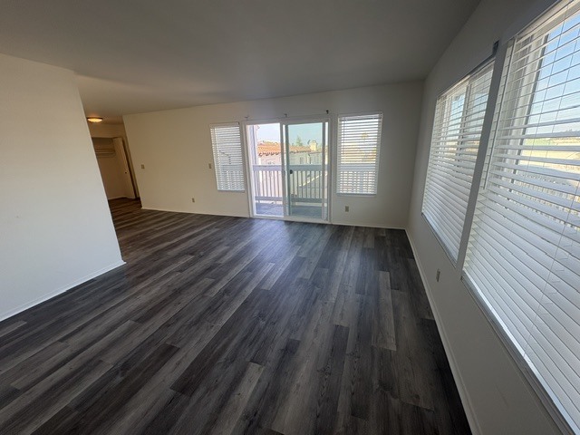 living room - 630 2nd St Unit 4