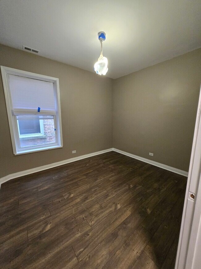 Photo - 4749 S Prairie Ave Unit 2