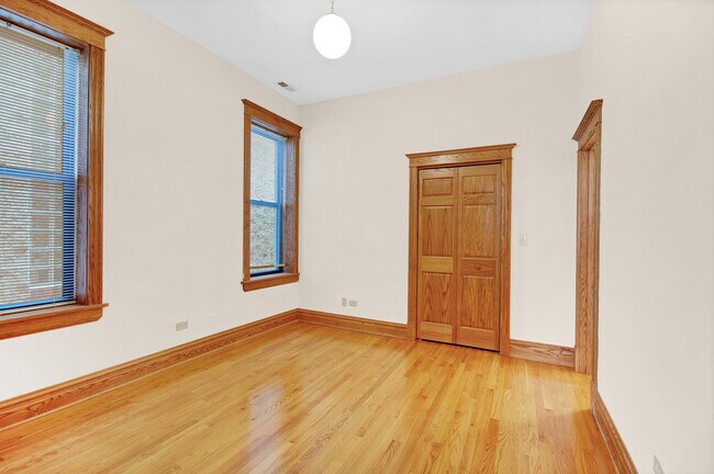 Photo - 1238 N Noble St Unit 3