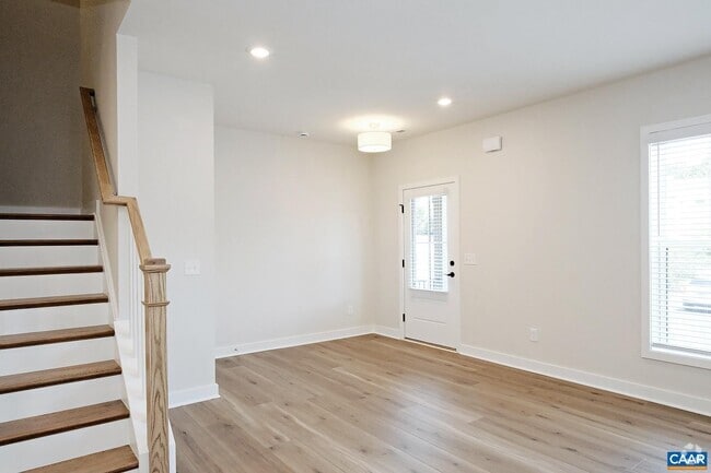 Building Photo - 952 Belvedere Way Rental