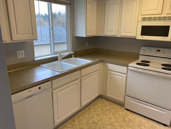 Photo - 13216 NE Salmon Creek Ave