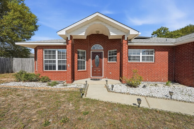 Photo - 210 Limestone Cir