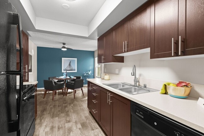 2BA, 2BR - 1170SF - Kitchen