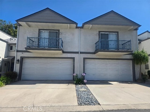 Building Photo - 930 W Country Terrace