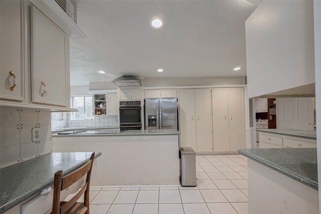 Photo - 4015 Black Locust Dr