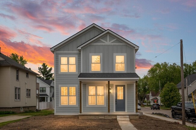 Building Photo - 289 W Ann Arbor Trl Unit B