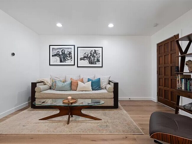 Photo - 500 E Riverside Dr Unit 139