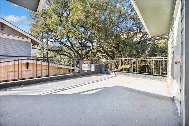 Photo - 705 Harold St Unit 4