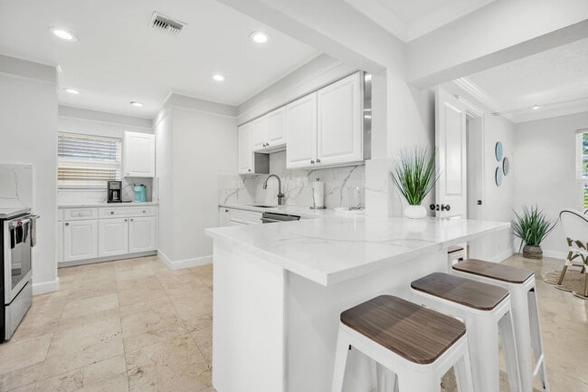 Photo - 2277 SE 15th St