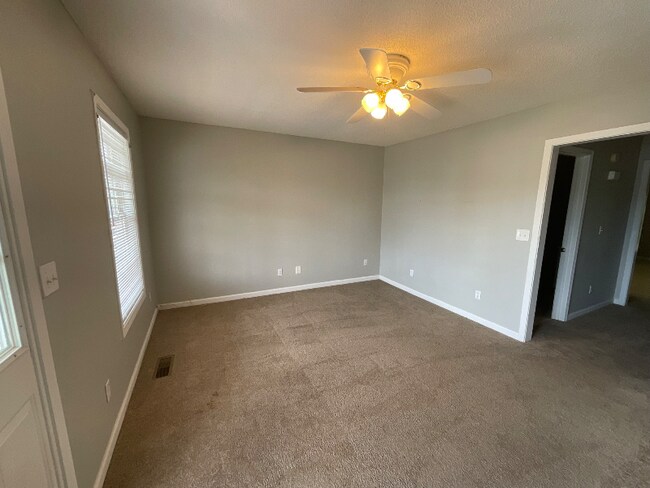 Photo - 45 Tulip Grove Cir