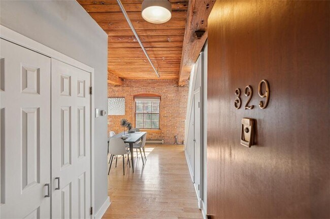 Photo - 555 S Water St Unidad 329