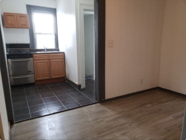 Photo - 8 Farley Ave Unidad 3