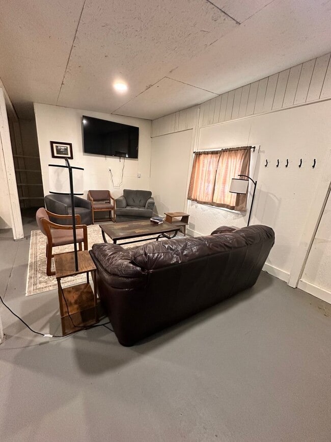 470700 US 95 - Bunk House