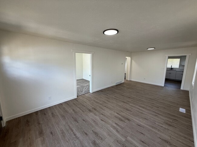 Photo - Newley renovated 4 bedroom home!