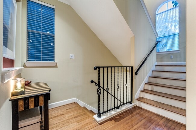 Photo - 4512 Rose St