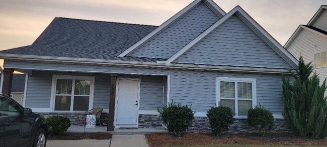 Building Photo - 3924 Pensacola Dr Rental