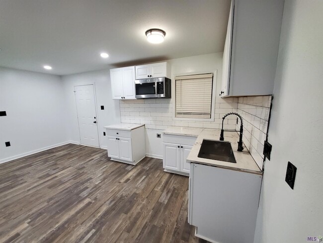 Photo - 7650 Gov Derbigny Dr