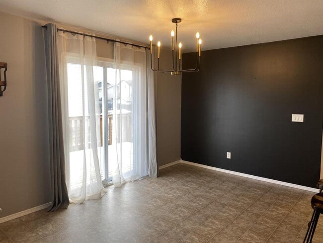Photo - 3 bedroom in Grande Prairie AB T8W 2V1