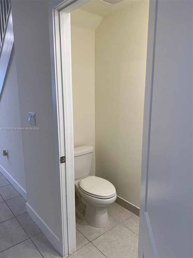 Photo - 10270 NW 66th St Unit 107