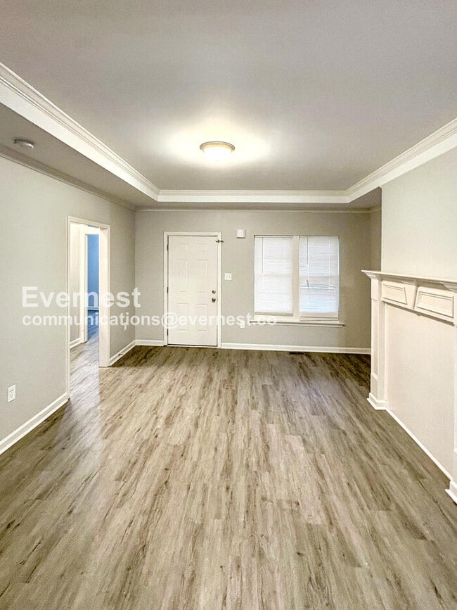 Photo - 2001 Chicago Ave NW