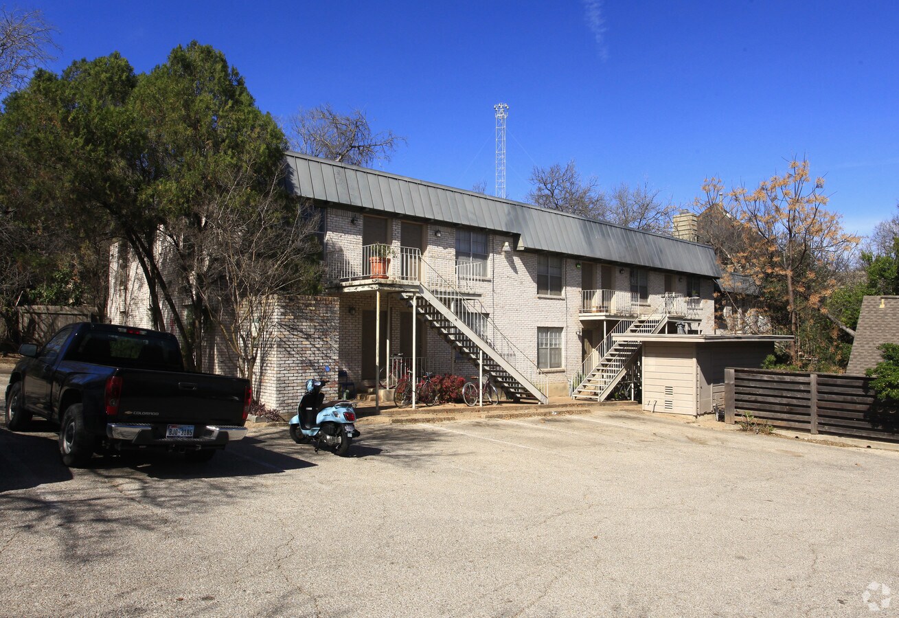 Photo - Castle Hill Apartments