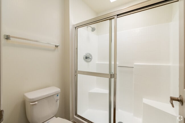 2BR, 2BA - 1,200SF - Primary Bathroom