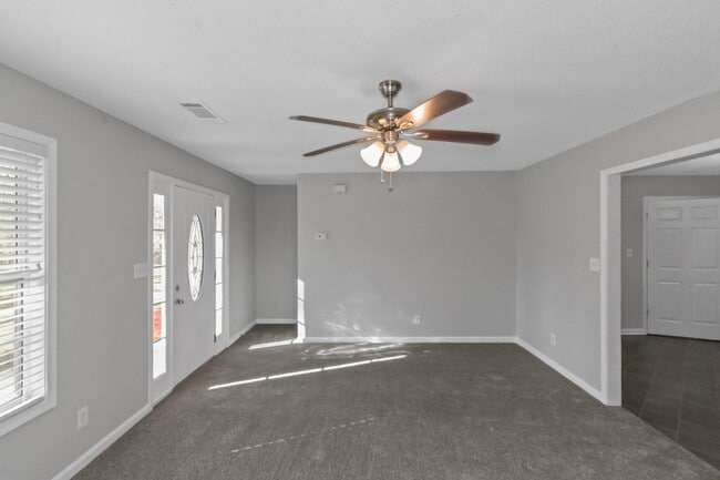 Photo - Adorable 3BR / 2Bath Home in Griffin! 1 Acre Lot!