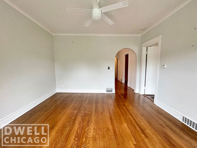 Photo - 3818 N Kenneth Ave Unidad 2