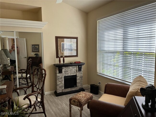 Building Photo - 163 Vista Ln