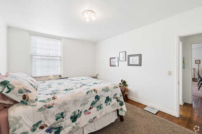 2BR, 1BA - 1,600SF - First Bedroom