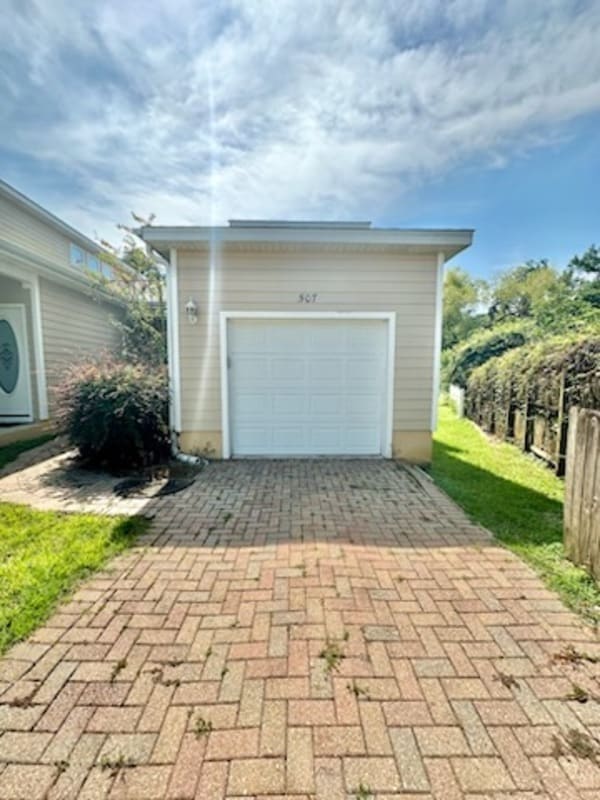 Building Photo - 507 31st St Rental