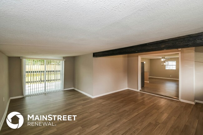 Building Photo - 335 Bonnlyn Dr Rental