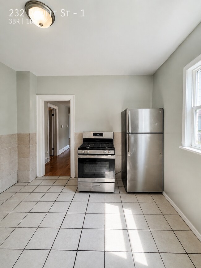 232 Dewitt St Unit 1