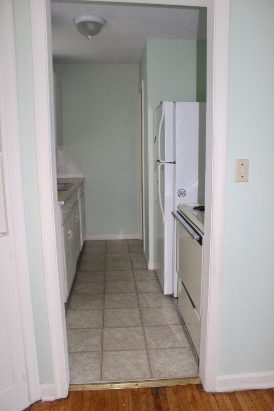 Photo - 211 E 11th St