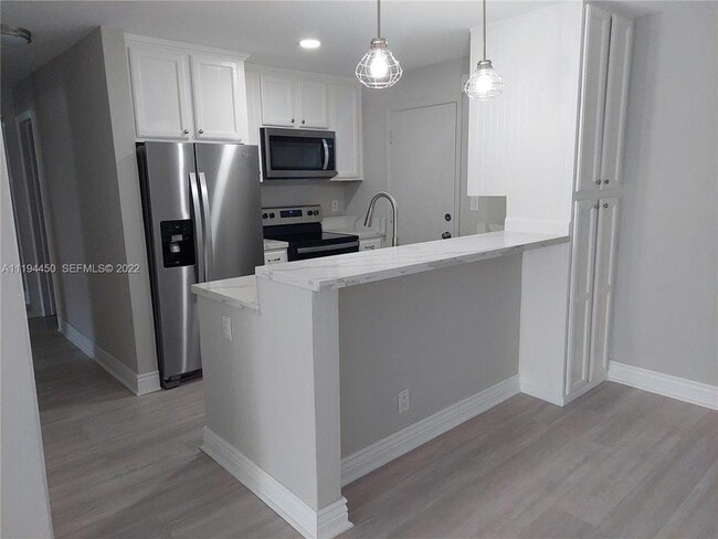 Photo - 1700 SE 15th St Unidad 309