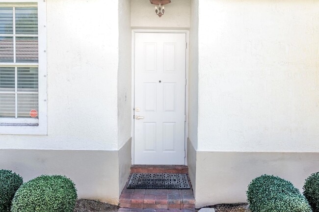 Photo - 18650 SW 28th Ct