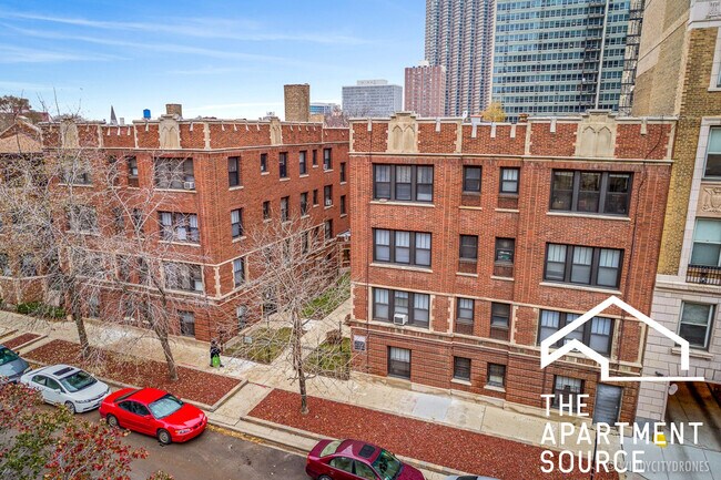 Photo - 540 W Cornelia Ave Unit 1