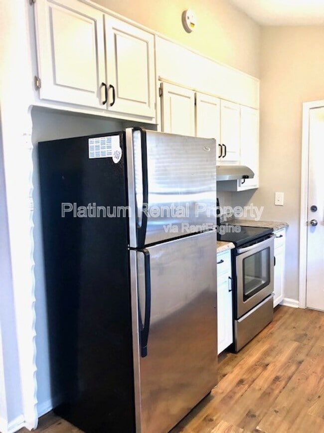 Photo - 2463 Robin Ridge Dr SE