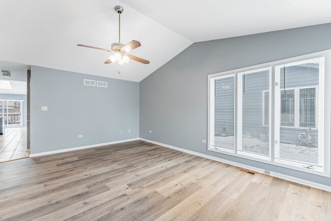 Photo - 7203 S 86th Ave