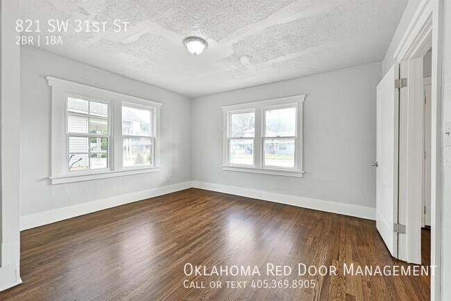 Photo - 821 SW 31st St