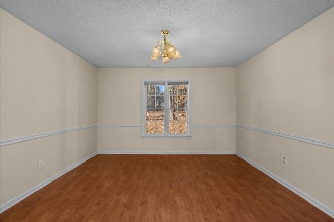 Photo - 2155 Southbrook Ridge NW