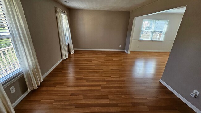Photo - 4 bedroom Brigadoon home