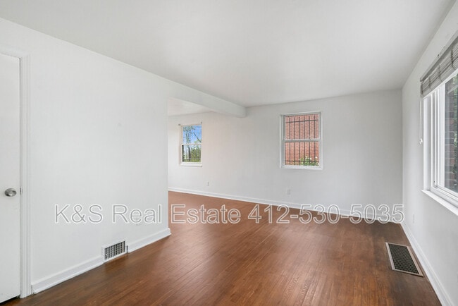 Photo - 5034 Ampere St